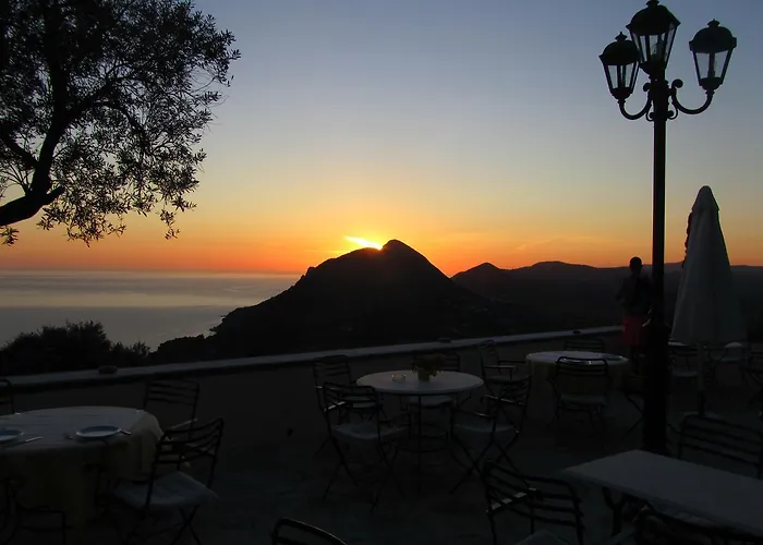 Levant Hotel Pelekas